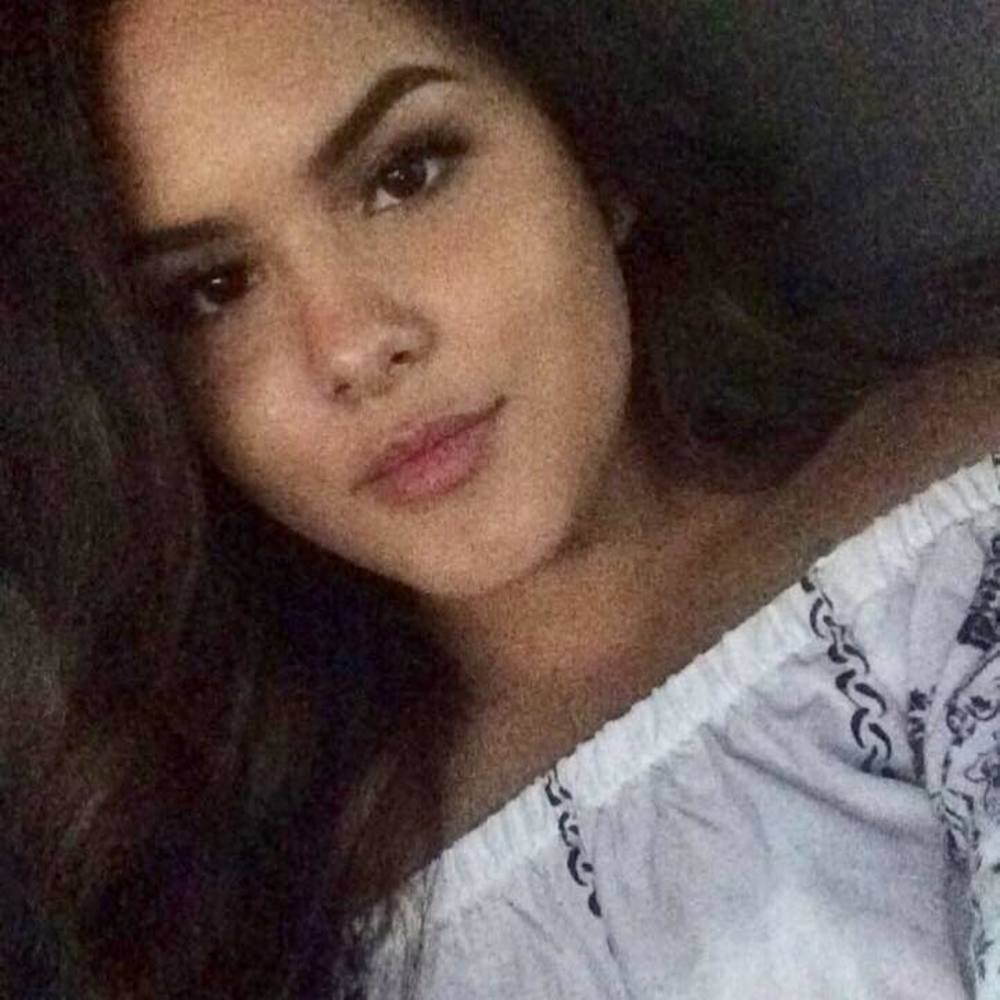 Meet your Posher, Julihana